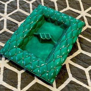 Vintage 1965 buttoned cushion ashtray ✨